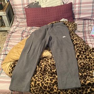 Nike sweat pants-size L